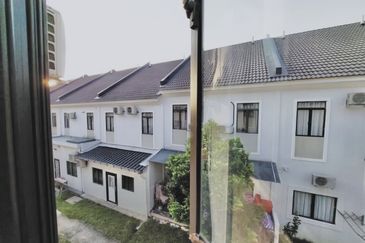 Monet Springtime @ Sunsuria City