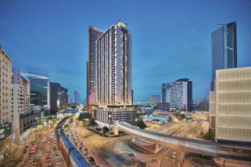 Modern 2-Bed Freehold Condo in Heart of Bukit Bintang