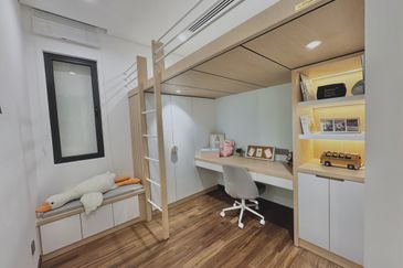 Freehold Dual Key Condo with Balcony in Prime Bukit Bintang