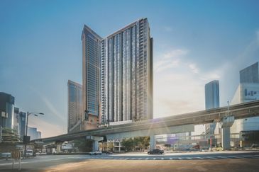 Freehold Dual Key Condo with Balcony in Prime Bukit Bintang