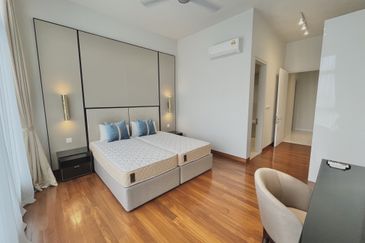 Pavilion Embassy Residence