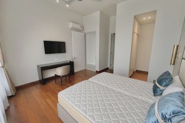 Pavilion Embassy Residence