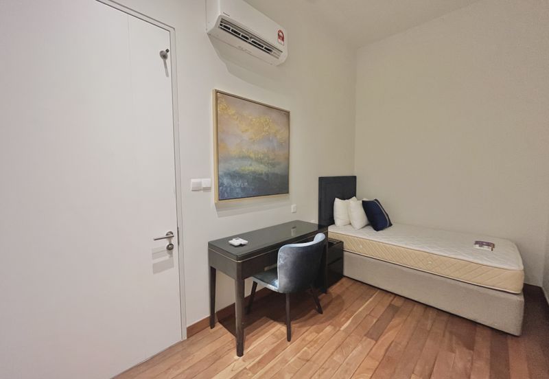 Pavilion Embassy Residence