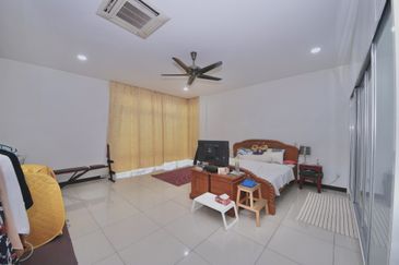 Trillium, Perdana Lakeview East