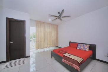 Trillium, Perdana Lakeview East