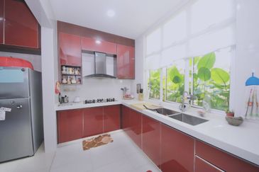 Trillium, Perdana Lakeview East