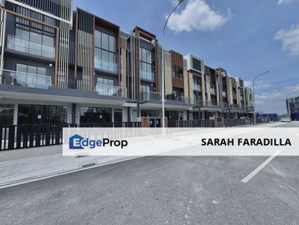Puchong Legenda – Terrace House – 3-Storey Bumi Lot Near IOI Mall – For Sale, Selangor, Puchong