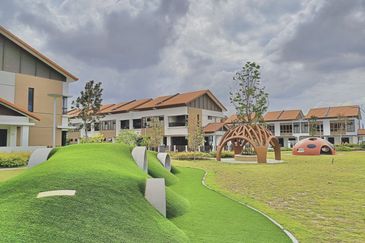 Setia Warisan Tropika (Belladonna)