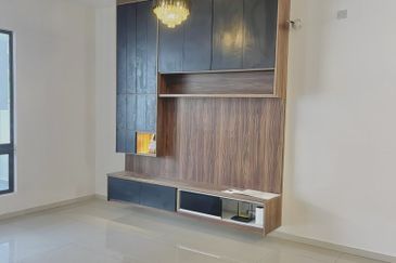 Setia Warisan Tropika (Belladonna)