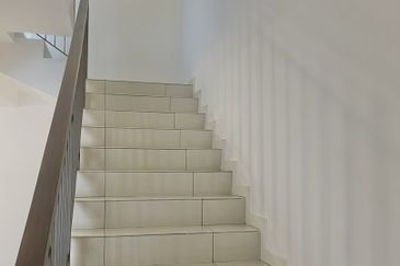 Setia Warisan Tropika (Belladonna)