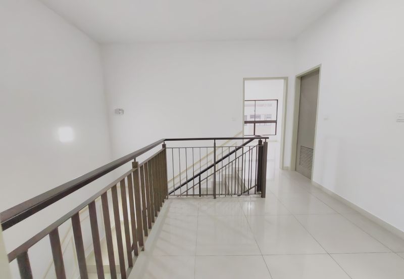 Setia Warisan Tropika (Belladonna)