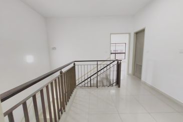 Setia Warisan Tropika (Belladonna)