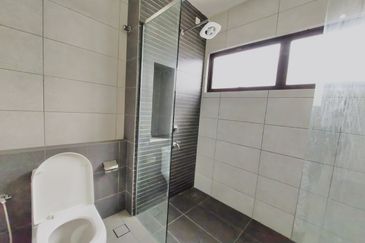 Setia Warisan Tropika (Belladonna)