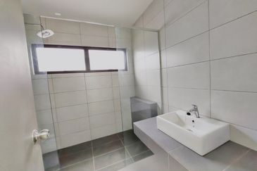 Setia Warisan Tropika (Belladonna)