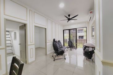 Setia Warisan Tropika (Belladonna)