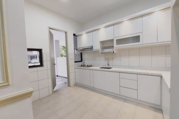 Setia Warisan Tropika (Belladonna)