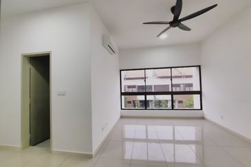 Setia Warisan Tropika (Belladonna)