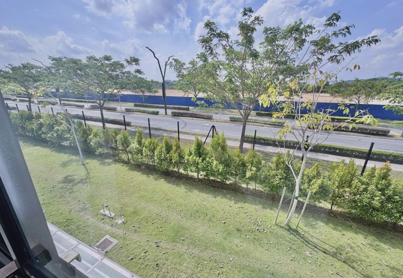 Setia Warisan Tropika (Belladonna)