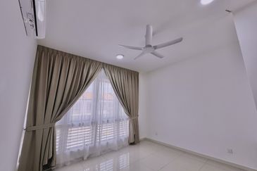 Setia Warisan Tropika (Belladonna)