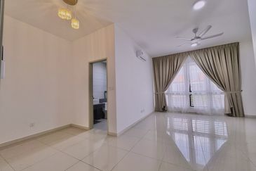 Setia Warisan Tropika (Belladonna)