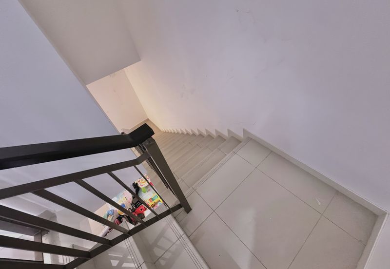 Setia Warisan Tropika (Belladonna)