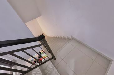 Setia Warisan Tropika (Belladonna)