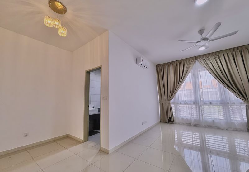 Setia Warisan Tropika (Belladonna)