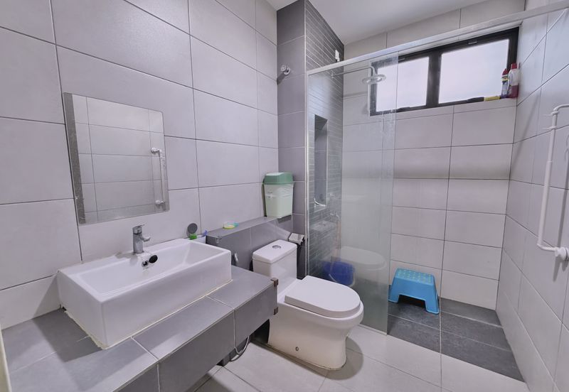 Setia Warisan Tropika (Belladonna)