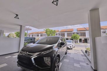 Setia Warisan Tropika (Belladonna)