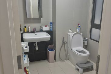 Pandora @ Tropicana Metropark