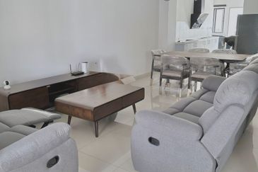 Setia Warisan Tropika (Belladonna)