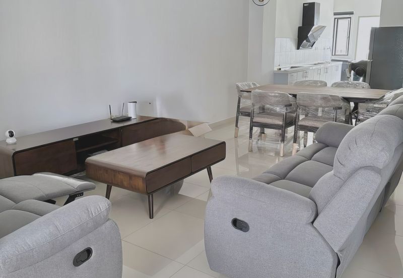 Setia Warisan Tropika (Belladonna)