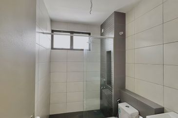 Setia Warisan Tropika (Belladonna)