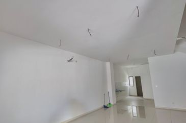 Setia Warisan Tropika (Belladonna)