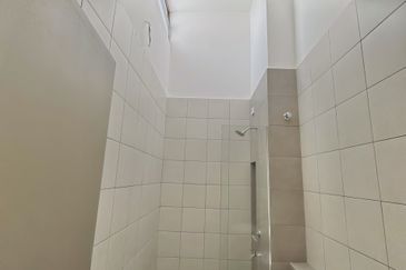 Setia Warisan Tropika (Belladonna)