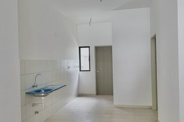 Setia Warisan Tropika (Belladonna)