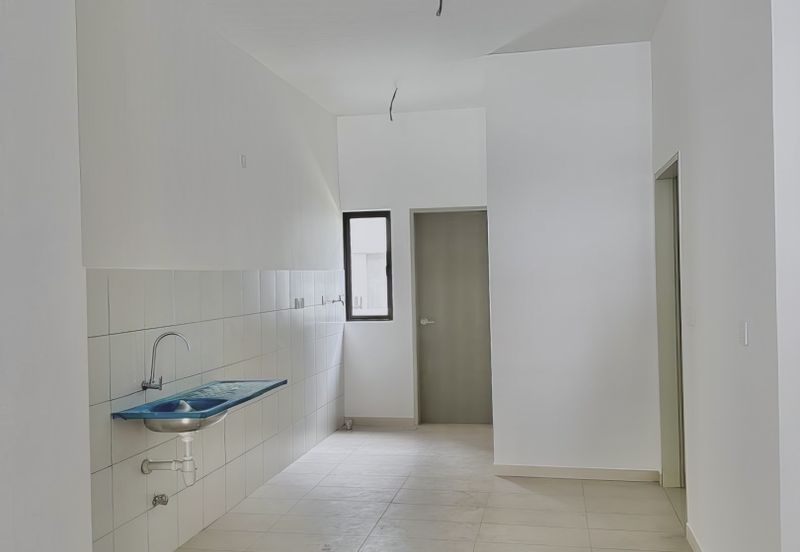 Setia Warisan Tropika (Belladonna)