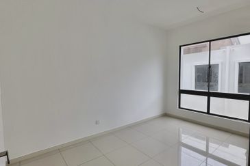 Setia Warisan Tropika (Belladonna)