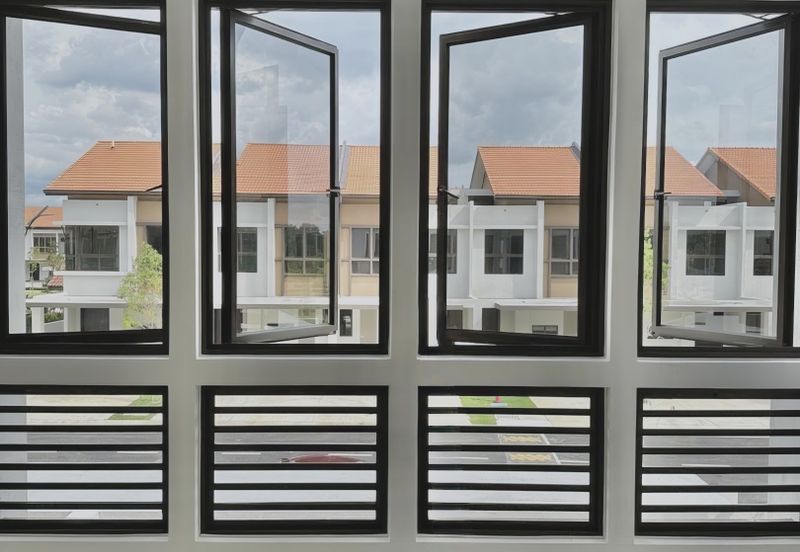 Setia Warisan Tropika (Belladonna)