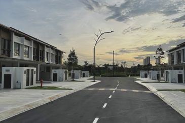 Setia Warisan Tropika (Belladonna)