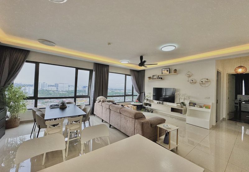 Paloma @ Tropicana Metropark