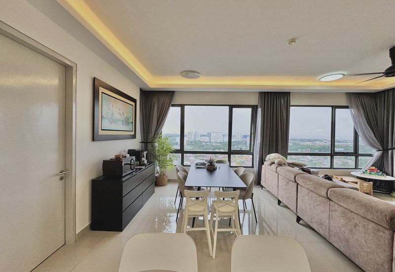 Paloma @ Tropicana Metropark