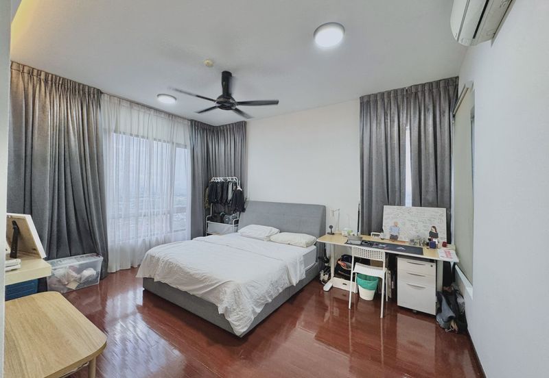 Paloma @ Tropicana Metropark