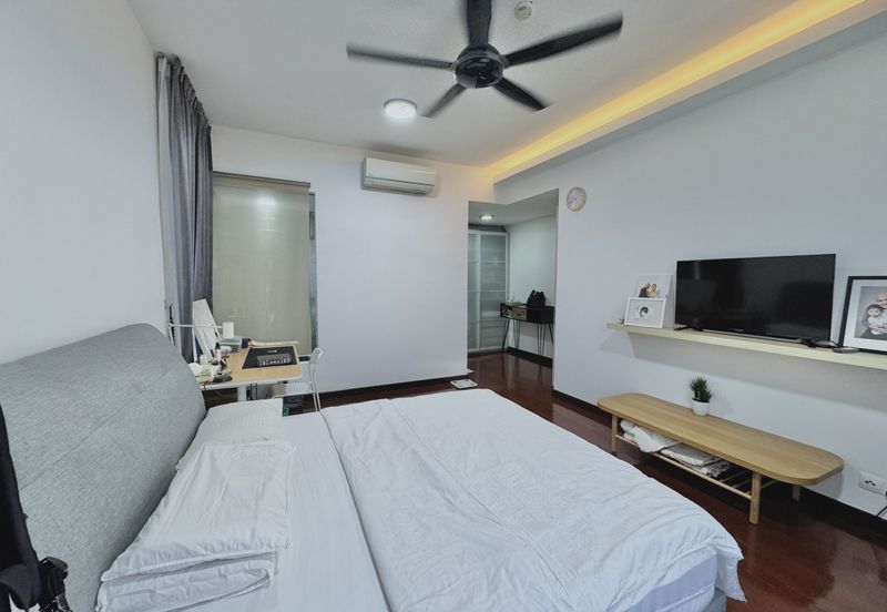 Paloma @ Tropicana Metropark