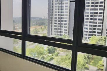 Pandora @ Tropicana Metropark