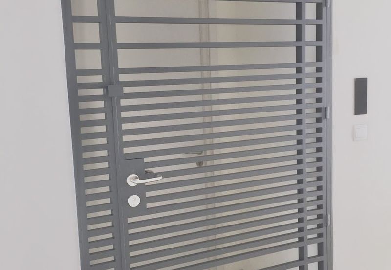 Pandora @ Tropicana Metropark