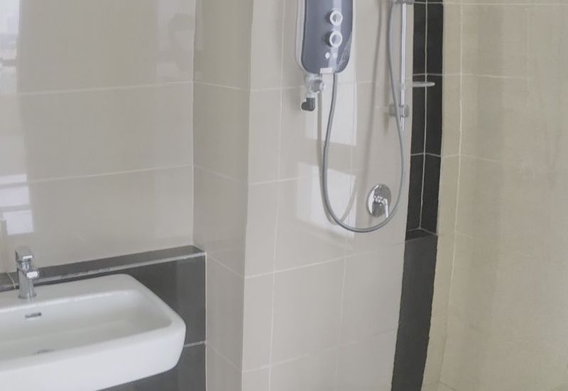 Pandora @ Tropicana Metropark