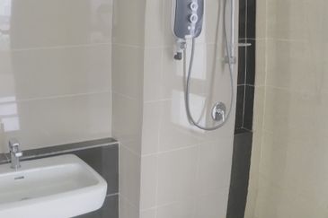 Pandora @ Tropicana Metropark