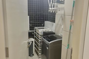 Paloma @ Tropicana Metropark