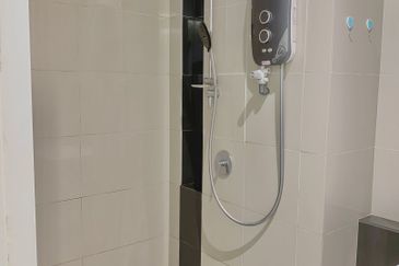 Pandora @ Tropicana Metropark